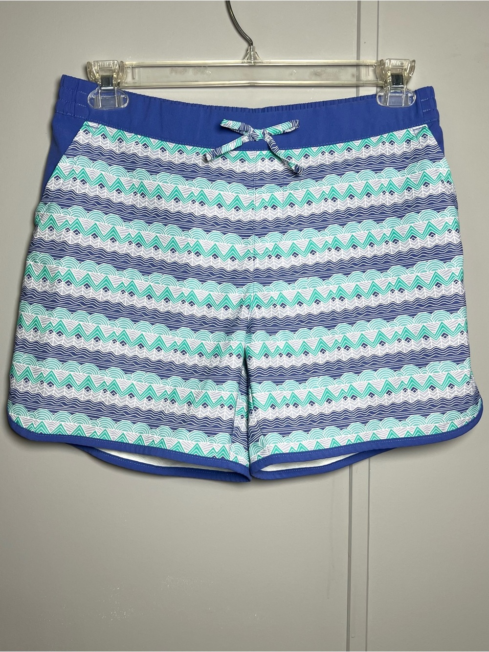 Columbia Omni-Shade Womens XL Blue Geometric Athletic Shorts Elastic Swim